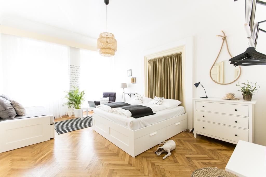 Friday Songs Apartment ปราก ภายนอก รูปภาพ