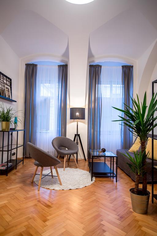 Friday Songs Apartment ปราก ภายนอก รูปภาพ